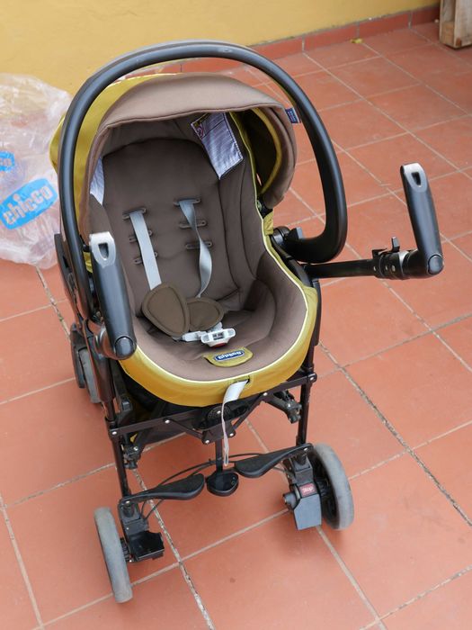 Carrinho CHICCO Trio - 3 em 1