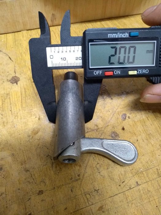 Blokada sprężynowa rygiel, 12mm, (taczka  przyczepa, naczepa, drzwi, wrota)