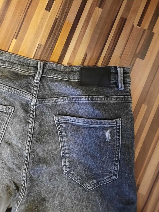 Spodnie dzinsowe pull&bear r.42