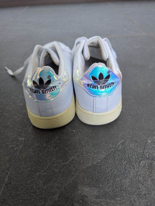Жіночі кросівки Adidas оригінал.