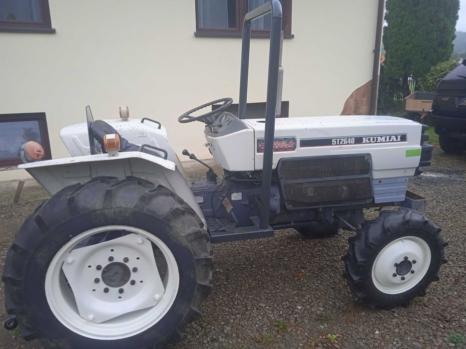 ciągnik 4x4 Mitsubishi kumiai st2640 26km