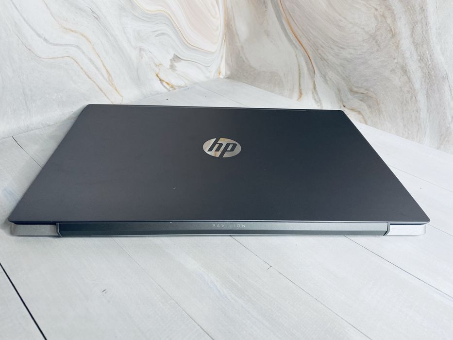 ‼️Hp PAVILION ‼️15cs-1065b  15.6’ FHD IPs Touchscreen i5-8265u  8/256