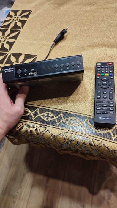 Tuner DVB-T2 Cabletech URZ0336B + pilot