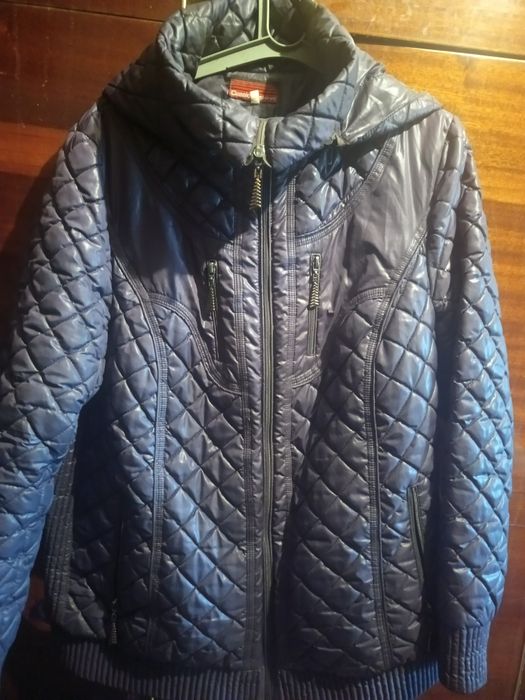 Продам куртку осеннюю!