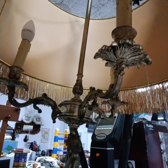 Candeeiro de pé  grande estilo antigo