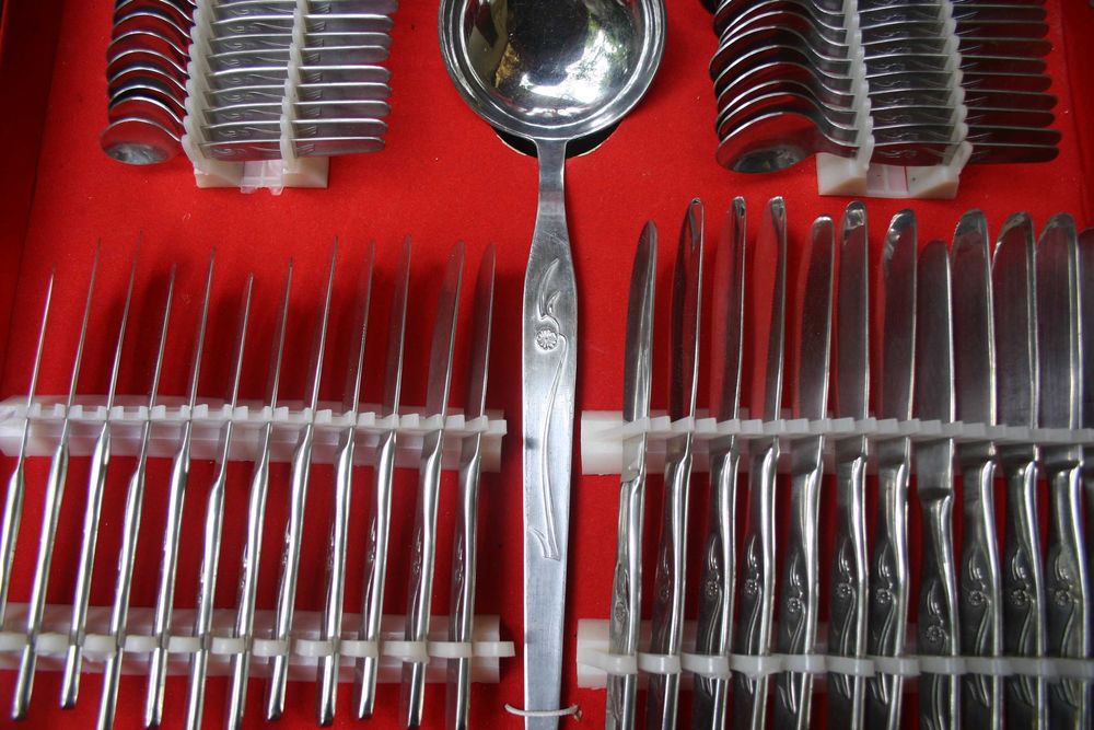 Faqueiro Antigo Miguel Inox Guimarães 130 Peças – NOVO / NUNCA USADO – Caixa Original Impecável