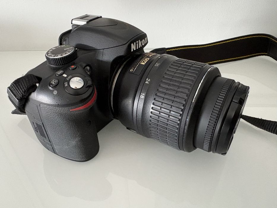 Câmara DSLR Nikon D3200 + Objetiva 18-55mm VR + Carregador Original (Excelente Estado)