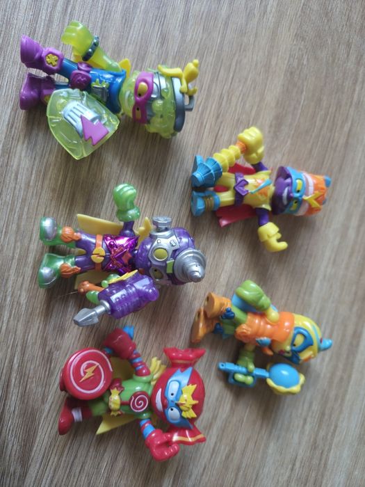 Kazoom Kids 5szt +Złote figurki Super Zings 6szt