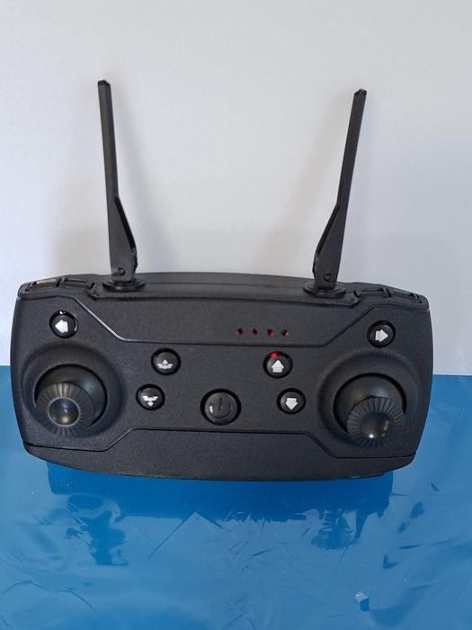 Drone com câmara Novo Com caixa bolsa e assessórios e baterias incluídas