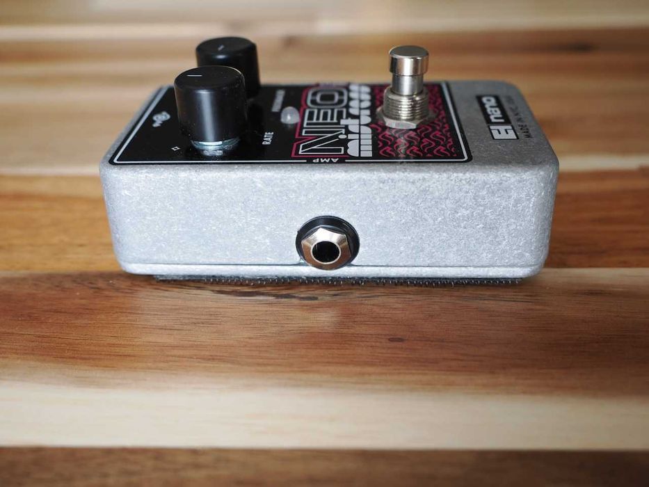 Electro Harmonix Neo Mistress Nano - flanger od EHX