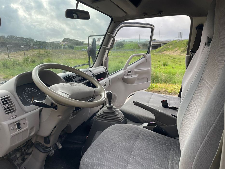 Toyota Dyna 3.0 D-4DViatura em perfeitas condicoes
