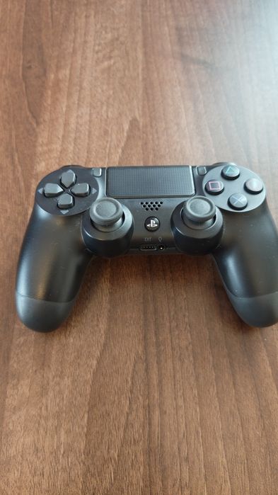 PlayStation 4 plus dodatki