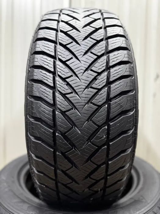 Шини бу 235 55 R17 Goodyear UltraGrip Wrangler