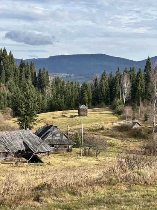 Земельна ділянка з будинком