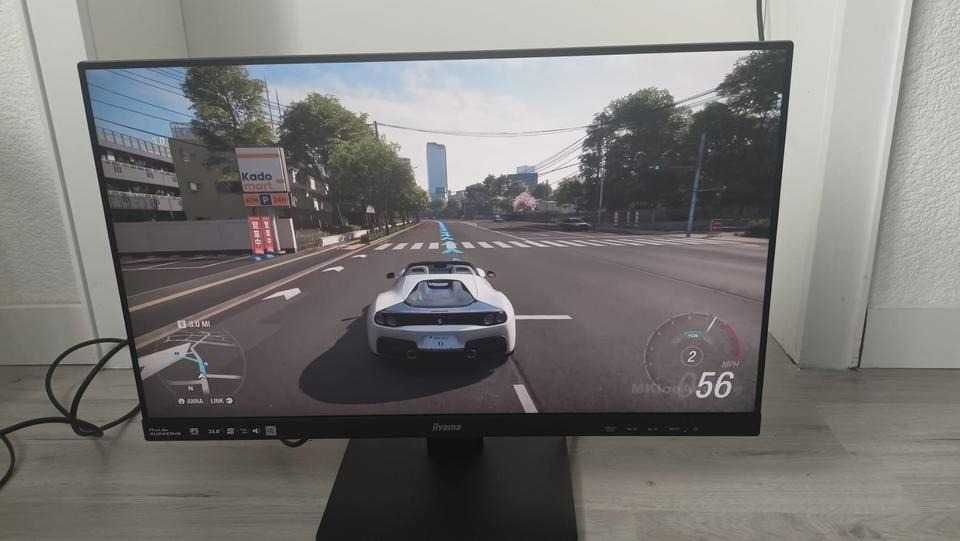 24-calowy monitor LCD marki Iiyama z wbudowanymi głośnikami, 100 Hz