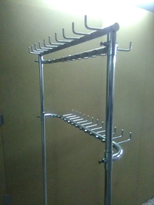 ***Expositor cromado para loja***