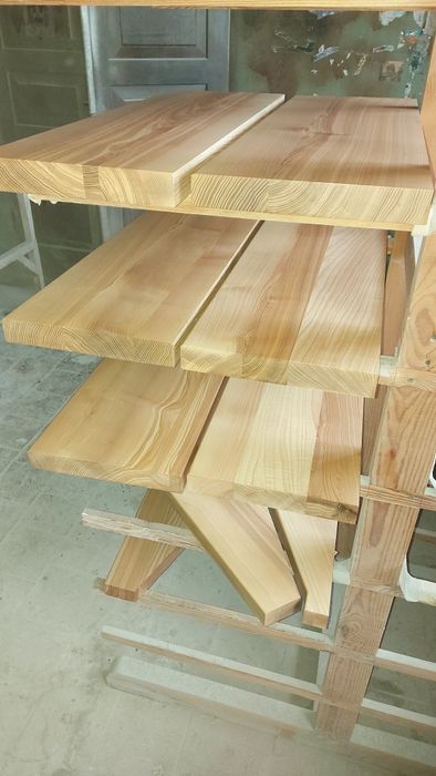 Деревянные ступени.  Ступени из дерева. Ступени для лестницы