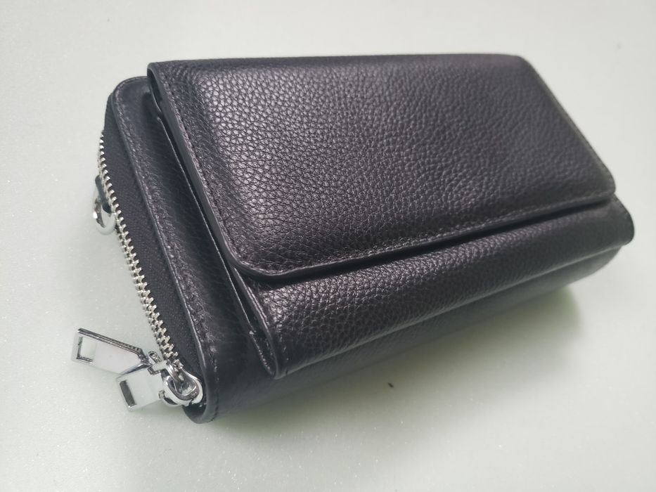 Продам барсетку кожа