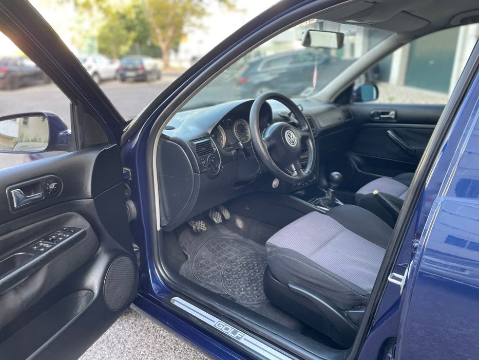Vw golf 1.4 de 2002 conta com 200 mil km