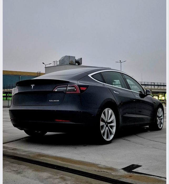 Tesla 3 2020 Long Range