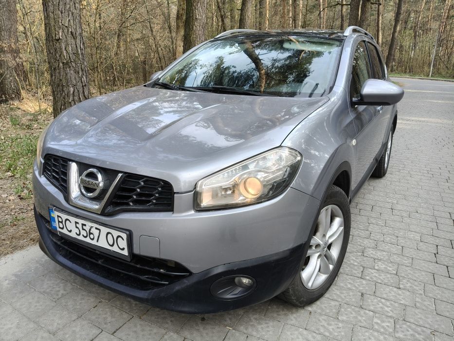 Продам Nissan QashQai+2,7місць.Рідна фарба!