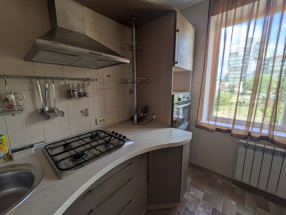 Продаж  двохкімнатної квартири по вул. Володимира Великого,55.