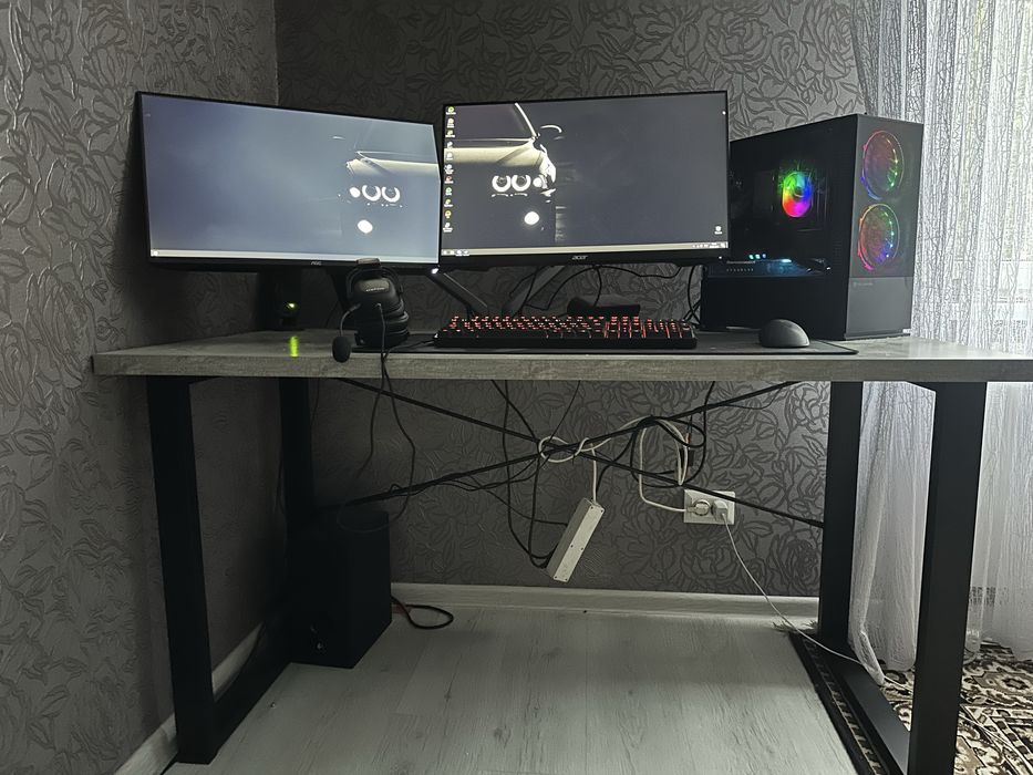 ТЕРМІНОВО:      Продам Власне Ігрове Компʼютерне Місце