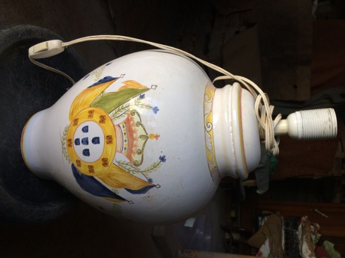 Candeeiro utilitário e decorativo