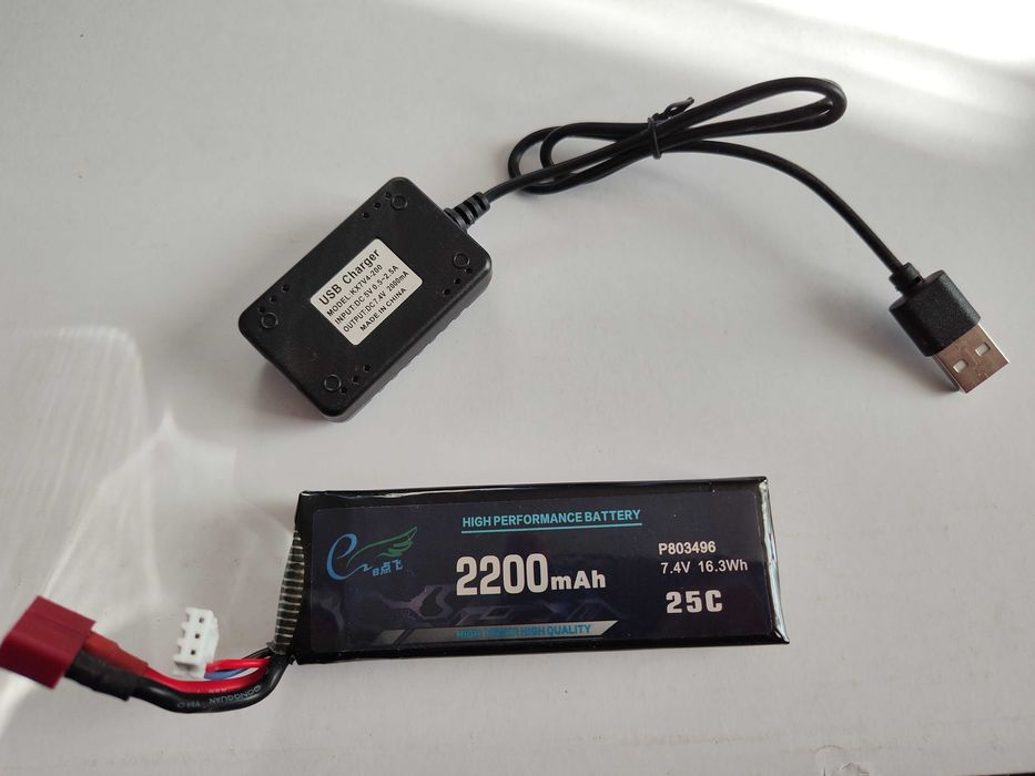 Model rc Wltoys 10428 rock crawler.