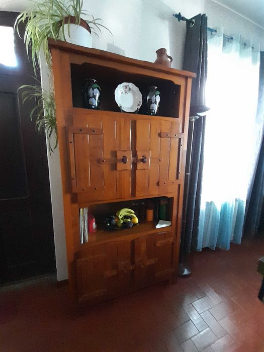 Bar de sala em pinho