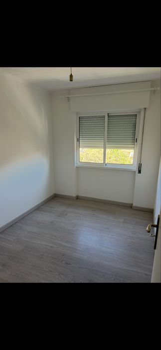Arrenda-se quarto solteiro