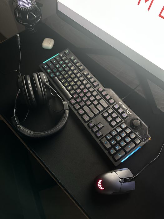 игровой комплект клавиатура мыша наушники СРОЧНО!!