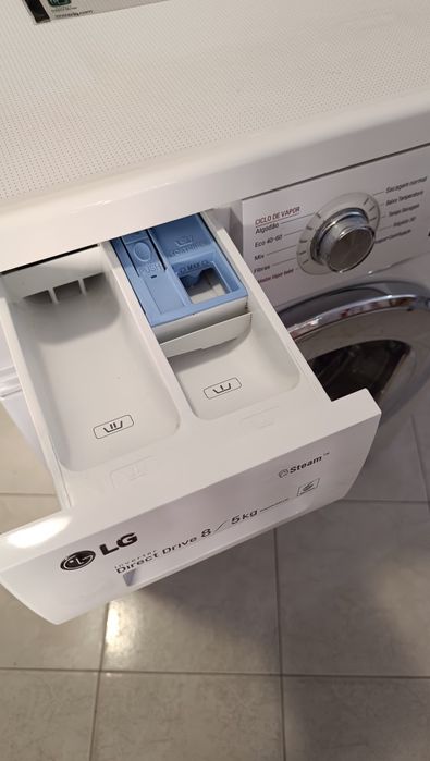 LG Lava e Seca 8/5kg Direct Drive + Steam — Excelente Estado