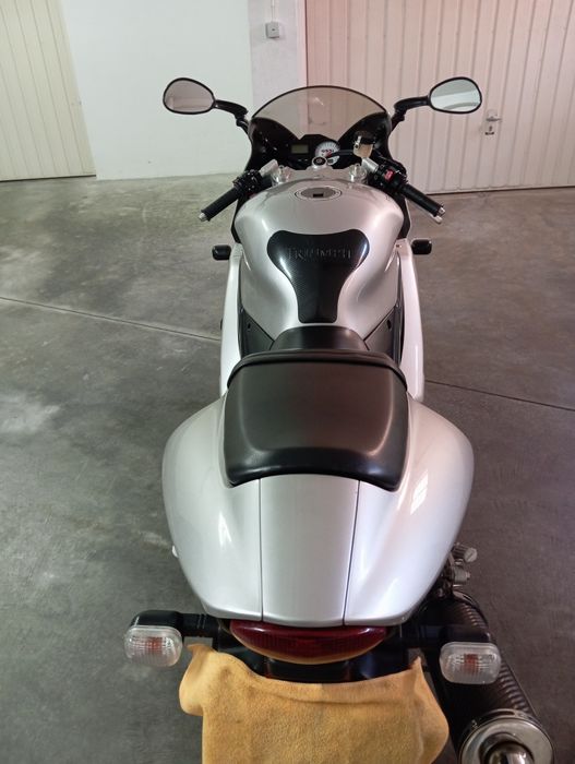 Triumph daytona 955i