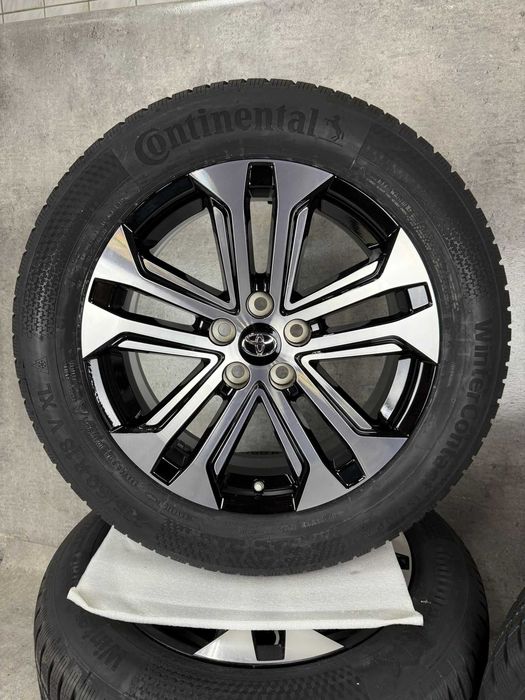 Koła zimowe TOYOTA RAV4 V 18" 5x114.3 ET 35 NOWE TPMS CONTINENTAL