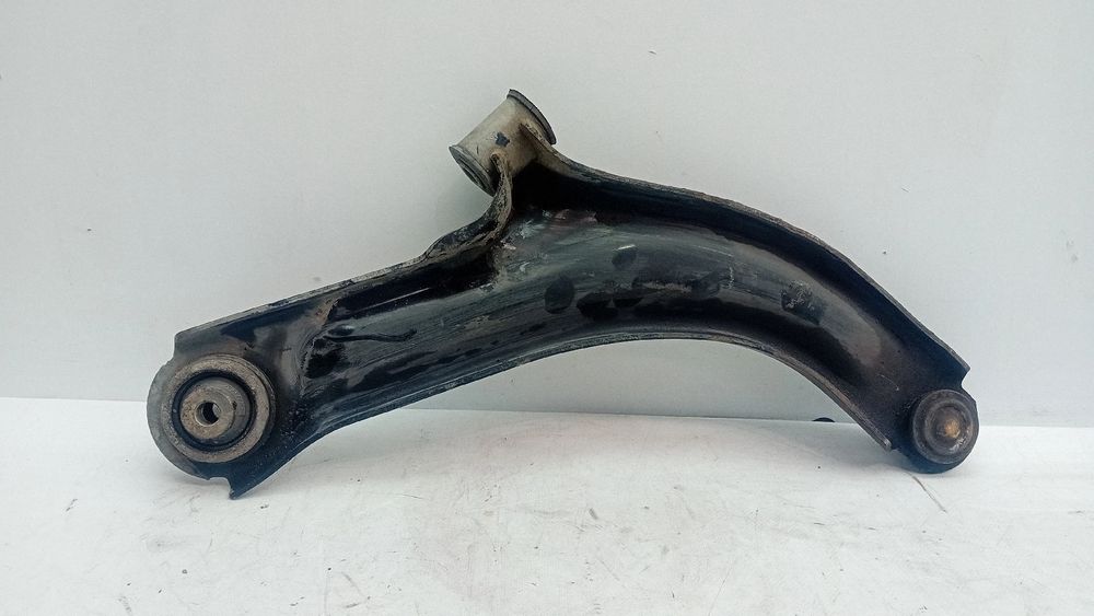 Braço de suspensão frente esquerdo RENAULT Clio III (BR0/1, CR0/1)
