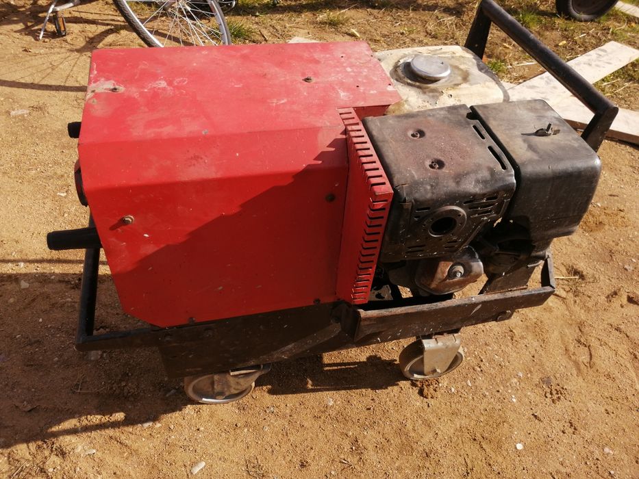 Agregat spawalniczy prądotwórczy 4-4,5kw 3fazowy   benzyna
