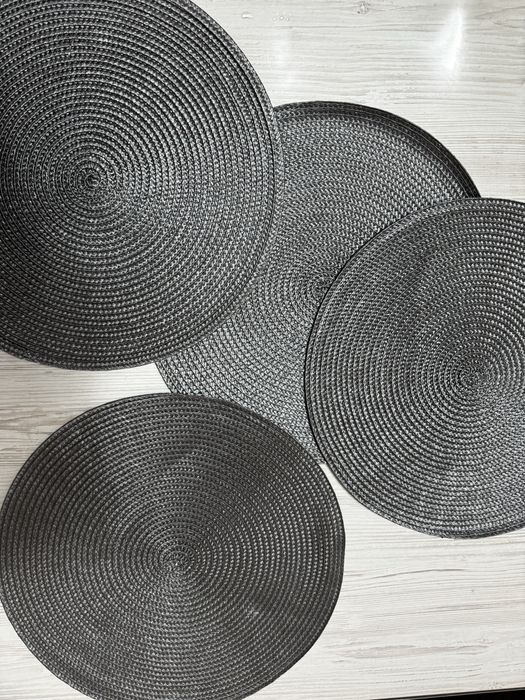 Серветки під тарілки на стіл 4 шт.