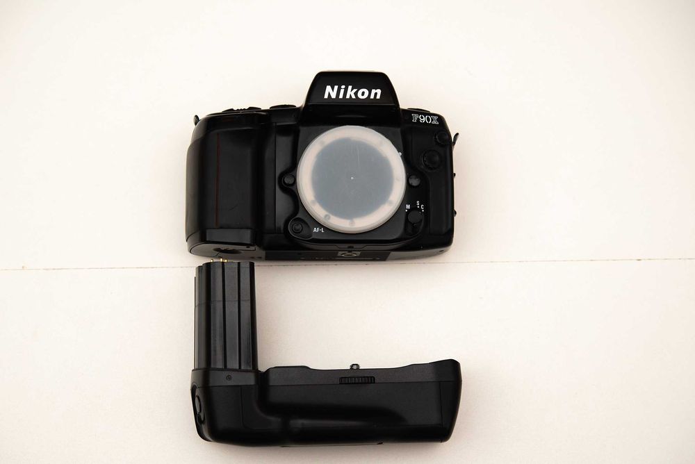 BOX Nikon F90x - wersja pudełkowa z gripem jak F100