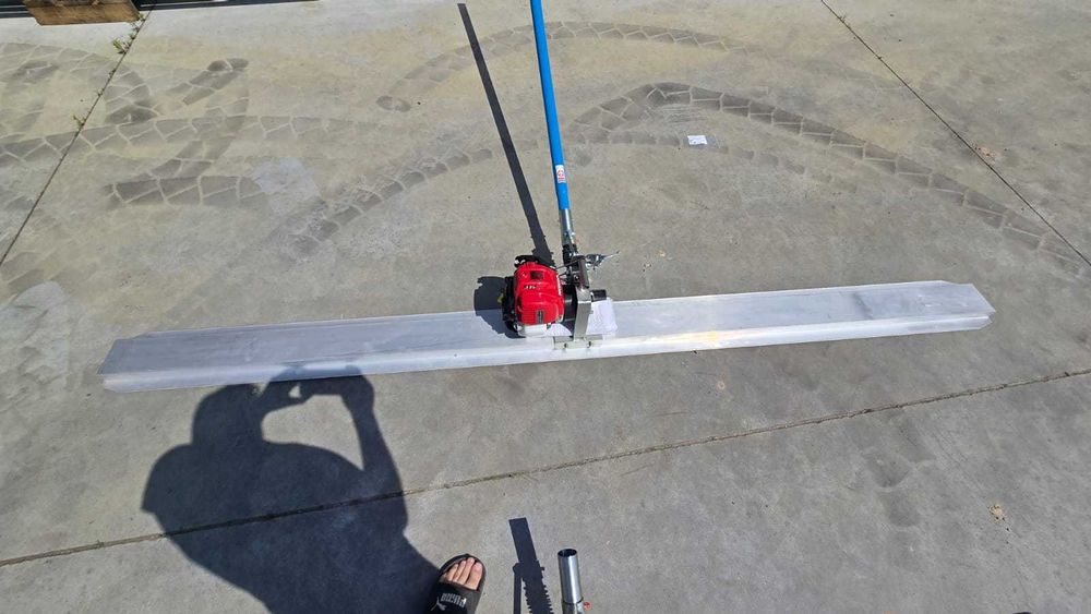 Listwa łata wibracyjna spalinowa do Beton Trowel BT-VTBF 3m