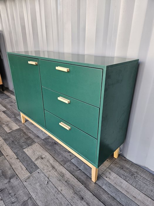 Szeroka komoda butelkowa zieleń