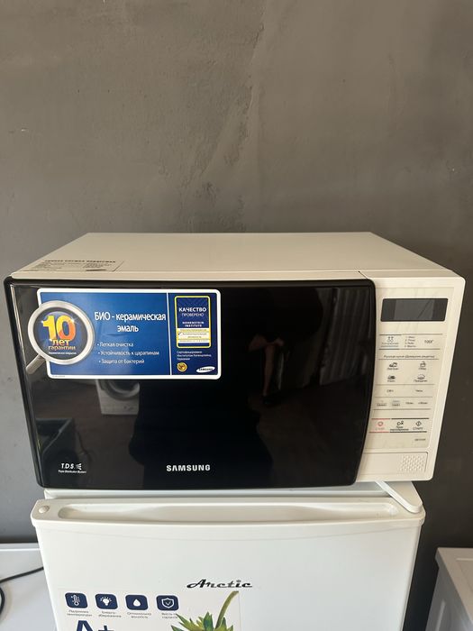 Микроволновая печь . Samsung . Гарантия ! Доставка