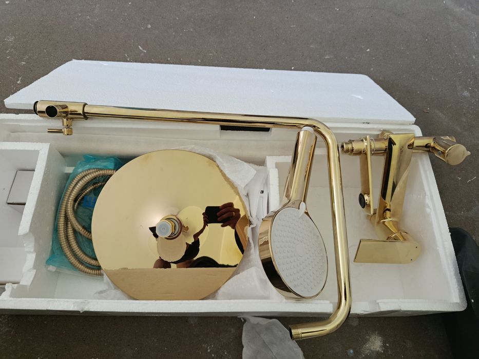 Zestaw natryskowy Rea veneta gold