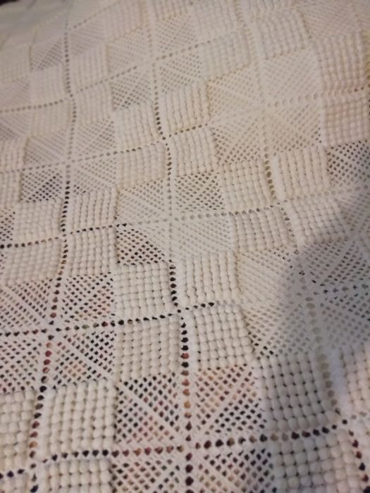 Colcha de renda manual