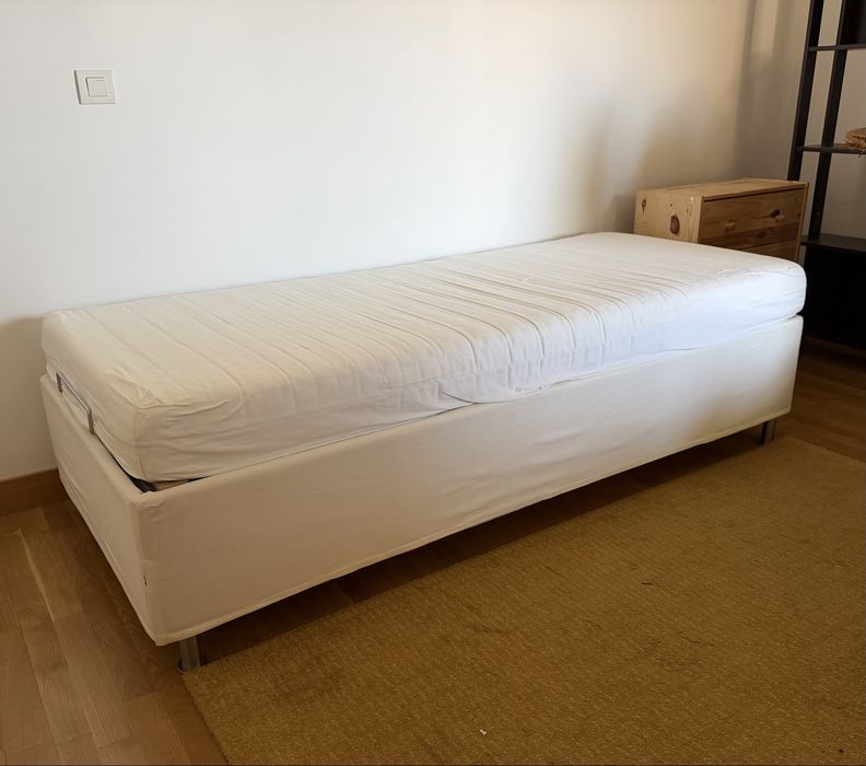 Sommier IKEA + colchão