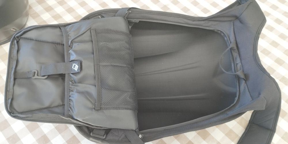 Mochila motard aerodinâmica