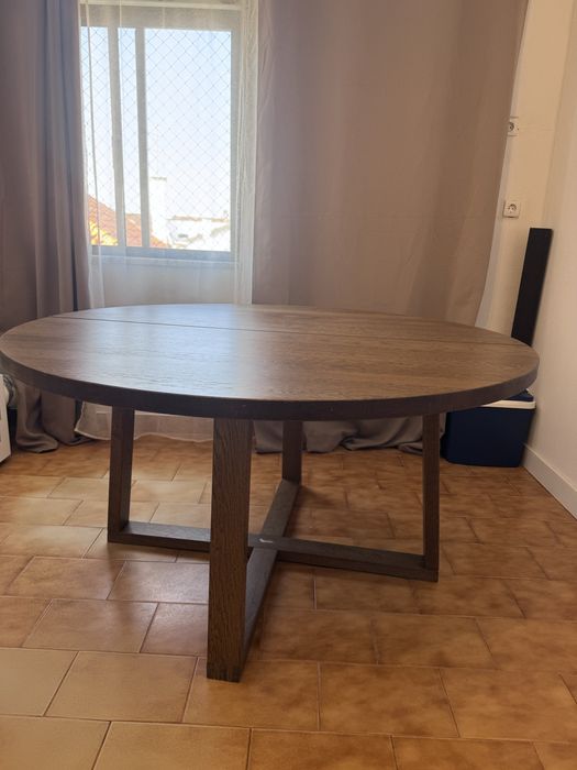 Mesa de jantar e Secretaria