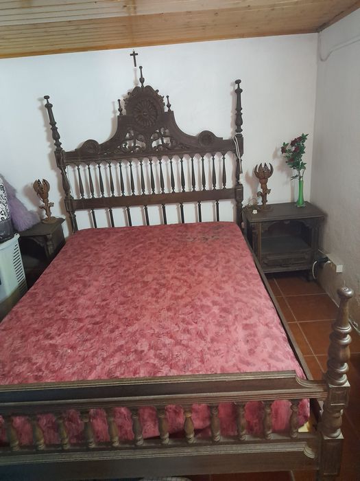 Quarto completo ,cama de casal completa