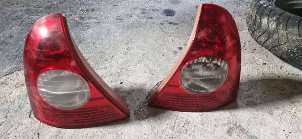 Faróis traseiros Renault Clio