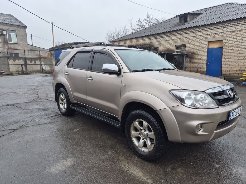 Toyota Fortuner 4L